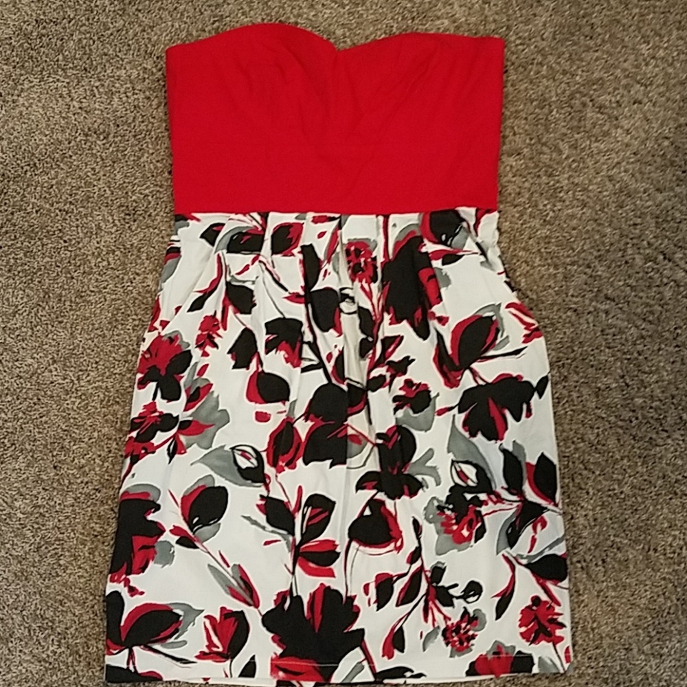 Strapless dress